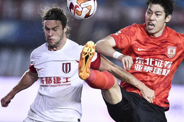 开云APP下载-泰山2024引援进入快车道 “沪漂”3人组北上济南府?